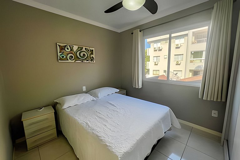 L040 | Jardim Cristal 301B apto amplo em Bombas