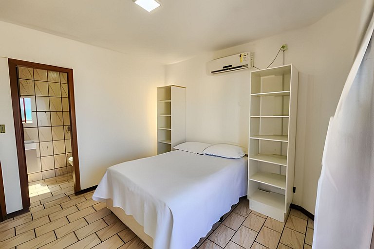 L013 | Vitor I 202 apartamento para 8 em Bombas