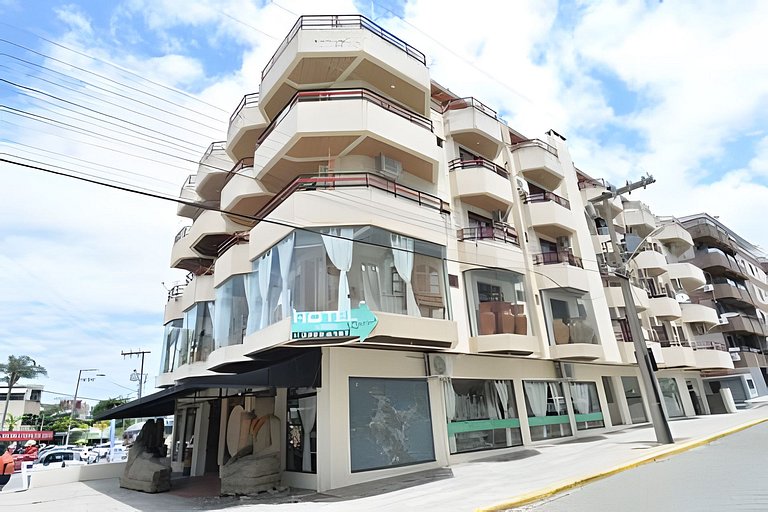 L013 | Vitor I 202 apartamento para 8 em Bombas