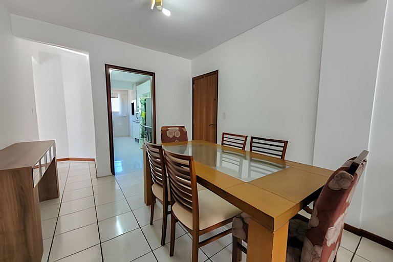 L168 - Apartamento na segunda quadra da praia