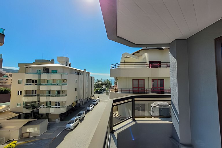 L168 - Apartamento na segunda quadra da praia