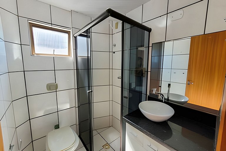 L168 - Apartamento na segunda quadra da praia