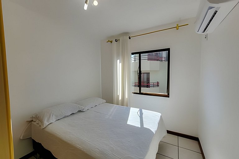 L168 - Apartamento na segunda quadra da praia