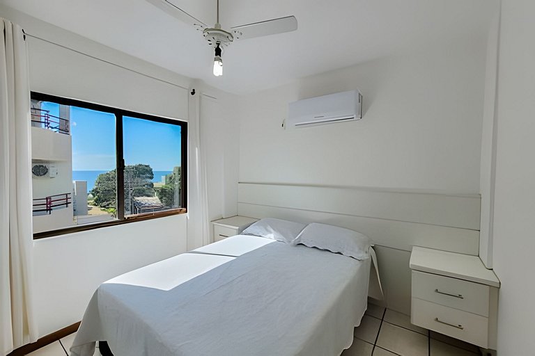L168 - Apartamento na segunda quadra da praia