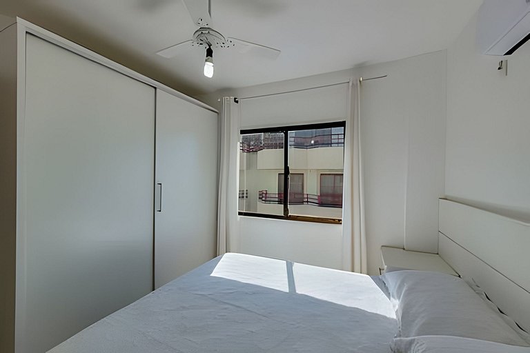 L168 - Apartamento na segunda quadra da praia