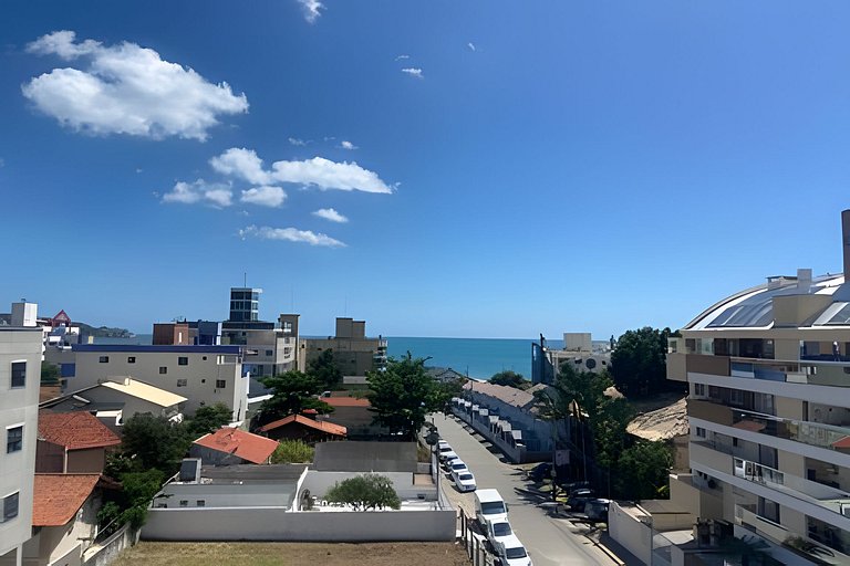 L108 | Linda cobertura ampla na praia de Bombas