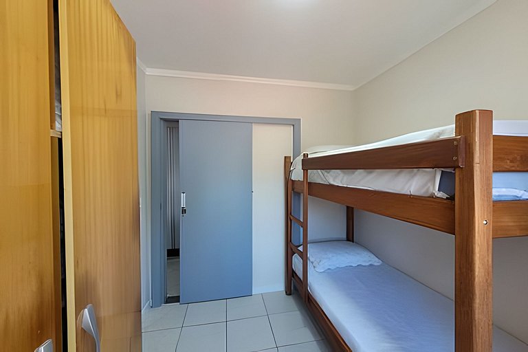 L161 - Apartamento na avenida para 7 pessoas