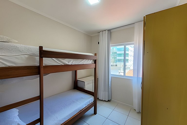 L161 - Apartamento na avenida para 7 pessoas