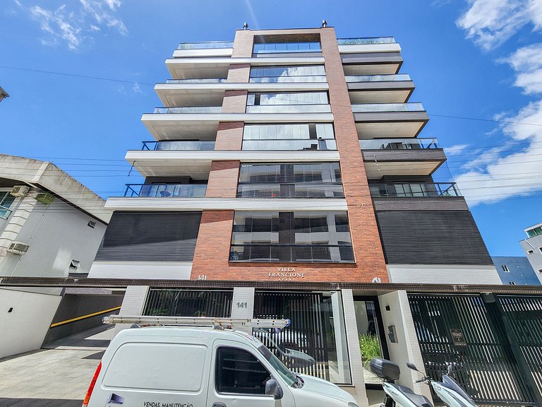 L020 | Villa Francione 202 apto amplo em Bombas
