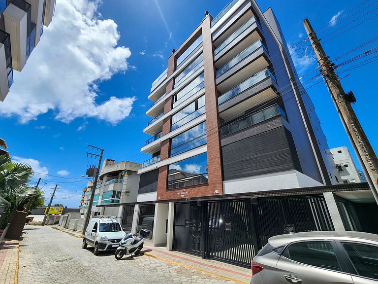 L020 | Villa Francione 202 apto amplo em Bombas