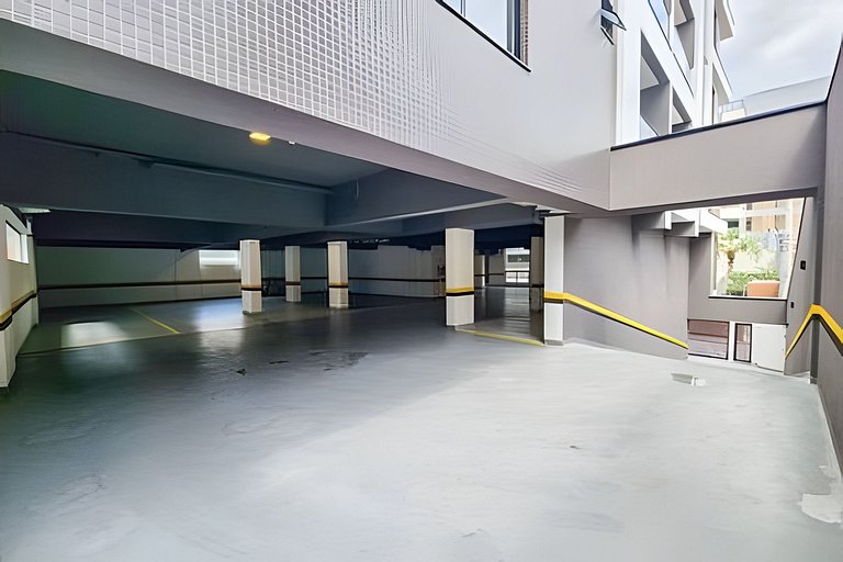 L020 | Villa Francione 202 apto amplo em Bombas