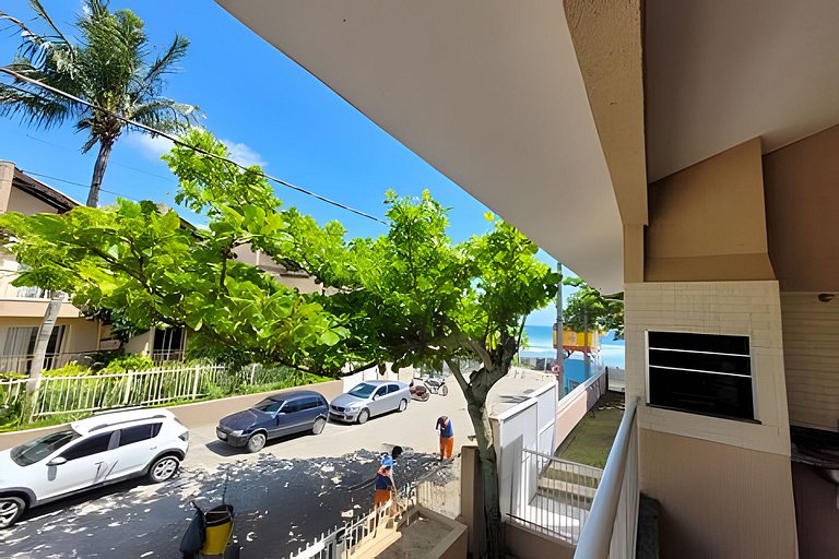 L121 | Ivo Azul apto na quadra da praia Bombas