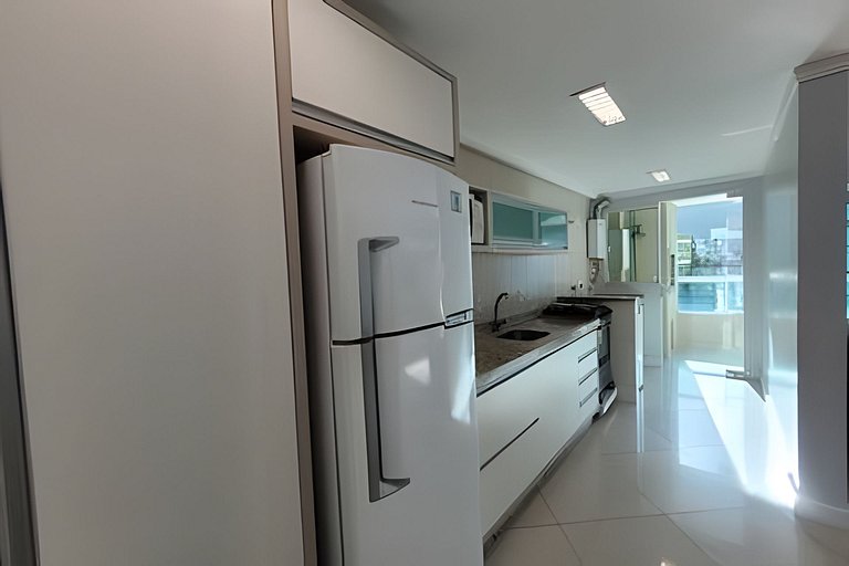 L137 | Apartamento 2 quartos na praia de Bombas