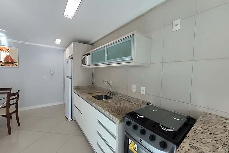 L137 | Apartamento 2 quartos na praia de Bombas