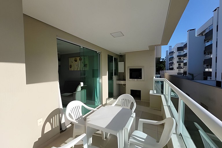 L137 | Apartamento 2 quartos na praia de Bombas