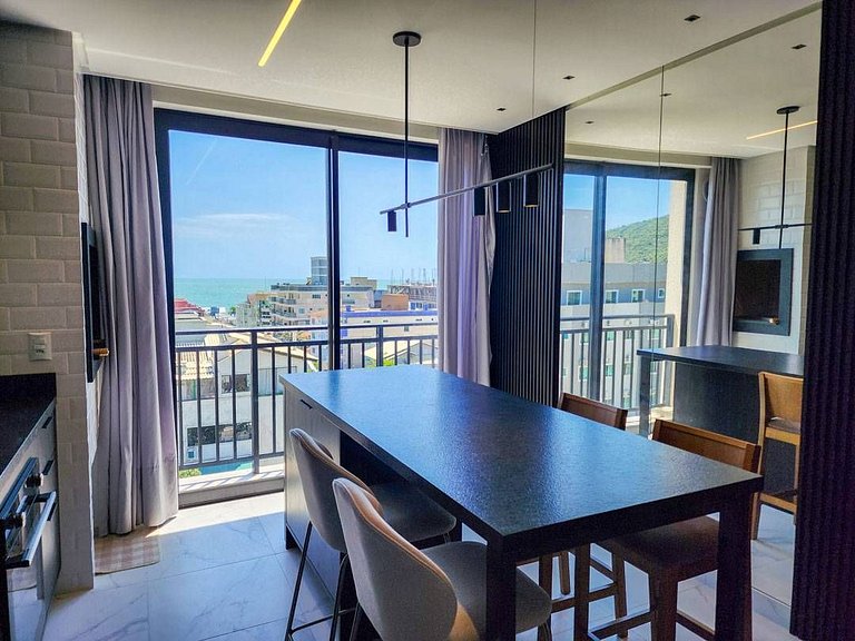 L032 | Apartamento com Vista para o Mar