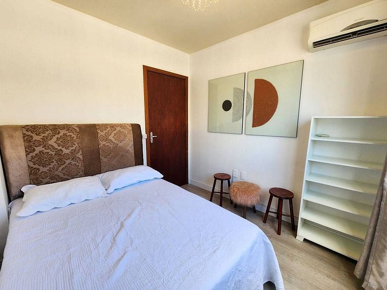 L033 | Apartamento c/ Churrasqueira Perto da Praia