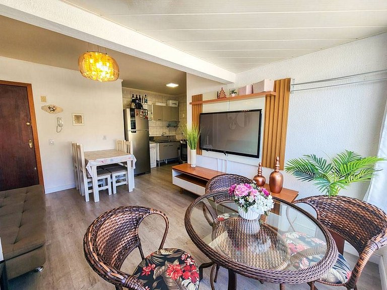 L033 | Apartamento c/ Churrasqueira Perto da Praia