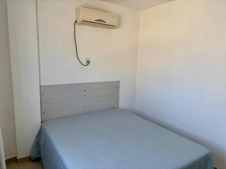 L036 | Apartamento com churrasqueira perto do mar.