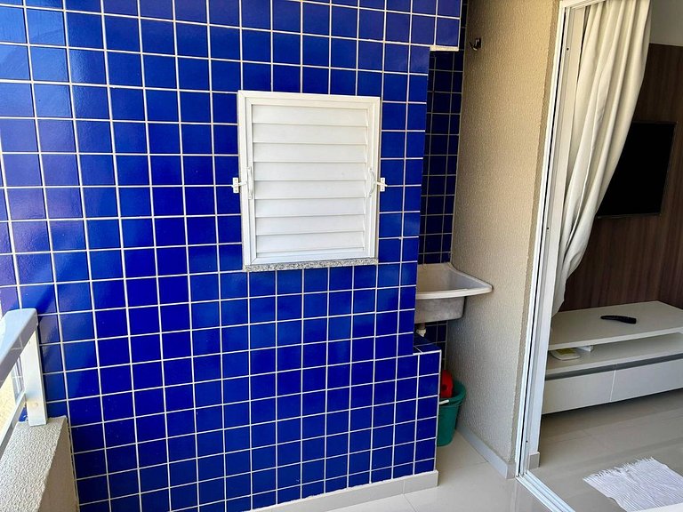 L036 | Apartamento com churrasqueira perto do mar.