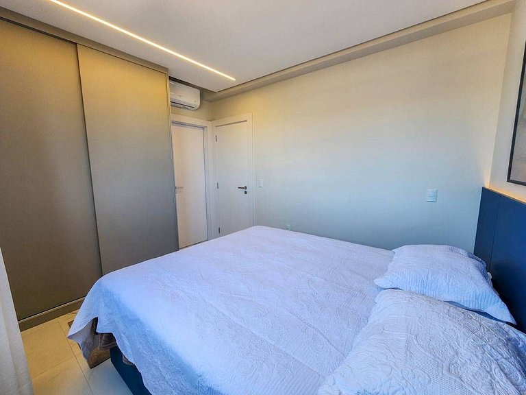 L042 | Apartamento com vista para o mar em Bombas.