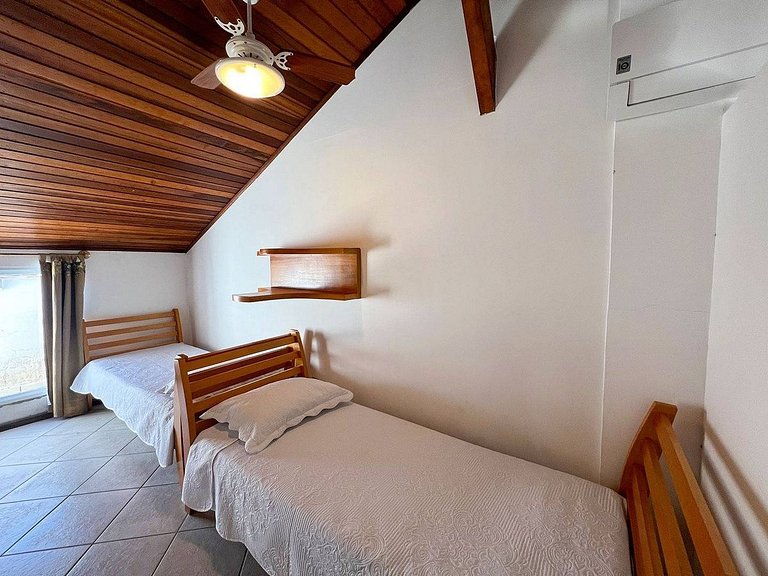L043 | Apartamento com churrasqueira a 220m do mar