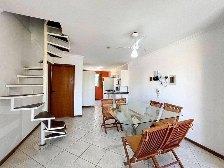 L043 | Apartamento com churrasqueira a 220m do mar