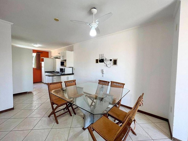 L043 | Apartamento com churrasqueira a 220m do mar