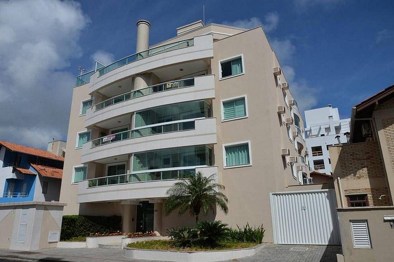 L047 | Apartamento a 300 metros da praia em Bombas