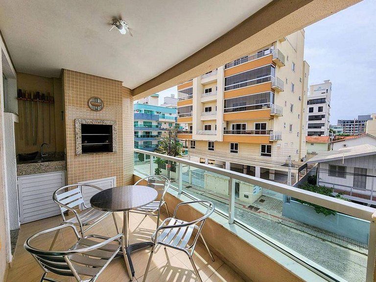 L047 | Apartamento a 300 metros da praia em Bombas