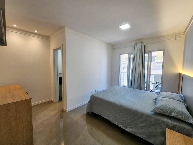 L053 | Apartamento a 250m do mar com churrasqueira
