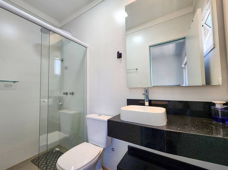 L053 | Apartamento a 250m do mar com churrasqueira