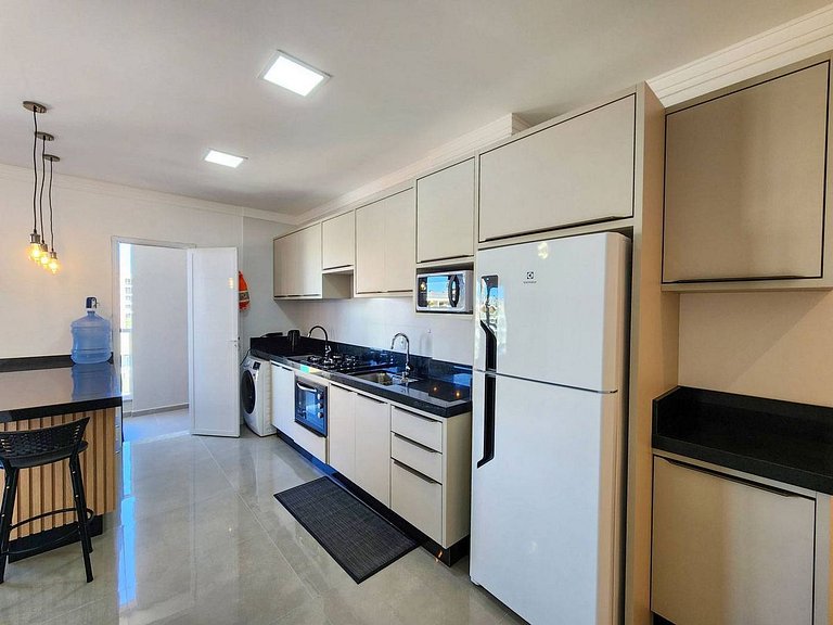 L053 | Apartamento a 250m do mar com churrasqueira