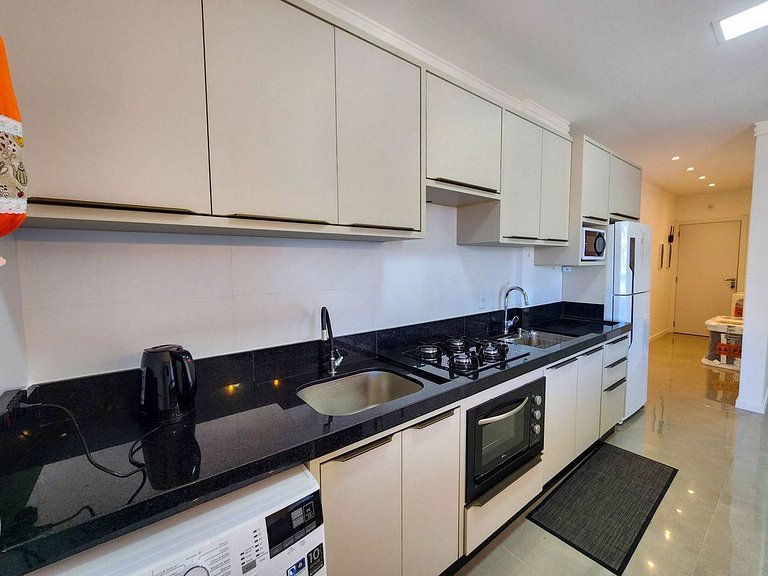 L053 | Apartamento a 250m do mar com churrasqueira