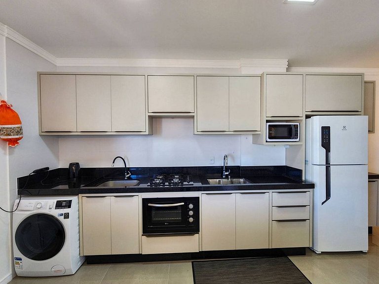 L053 | Apartamento a 250m do mar com churrasqueira