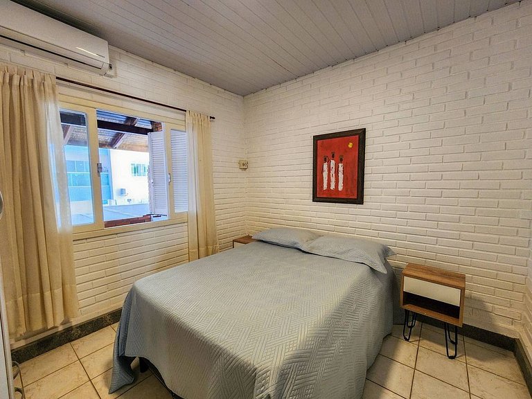 L056 | Apartamento com 3 dormitórios a 250m do mar