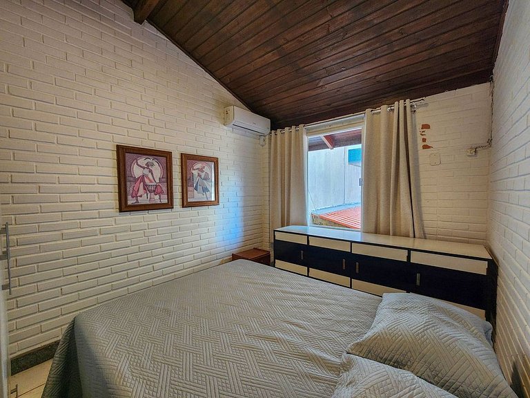 L056 | Apartamento com 3 dormitórios a 250m do mar