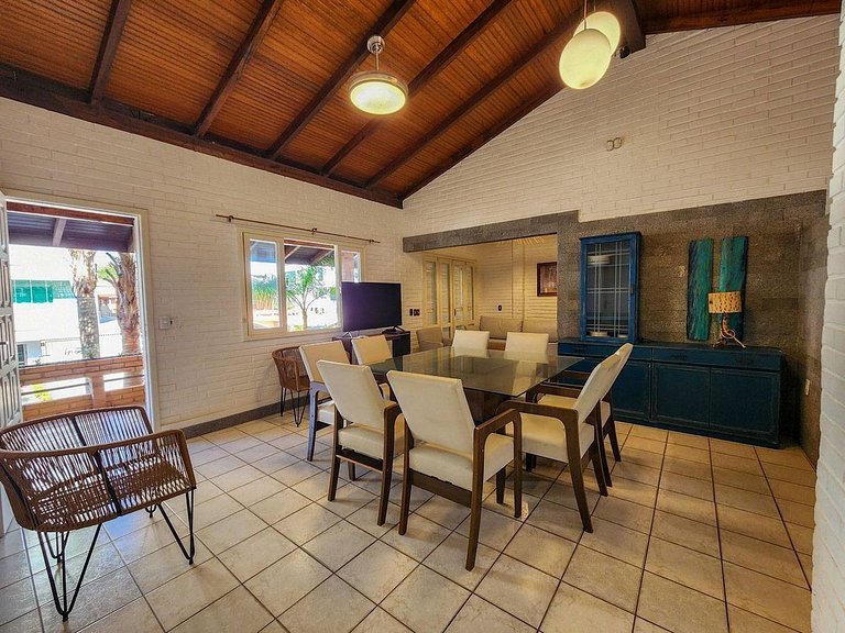L056 | Apartamento com 3 dormitórios a 250m do mar