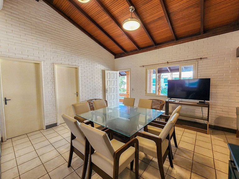 L056 | Apartamento com 3 dormitórios a 250m do mar