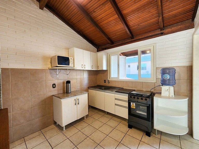 L056 | Apartamento com 3 dormitórios a 250m do mar