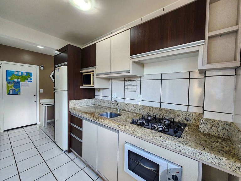 L065 | Apartamento a 130m da praia.
