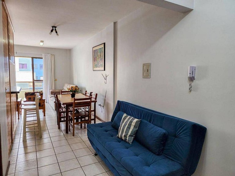 L067 | Apartamento com churrasqueira a 80m do mar.