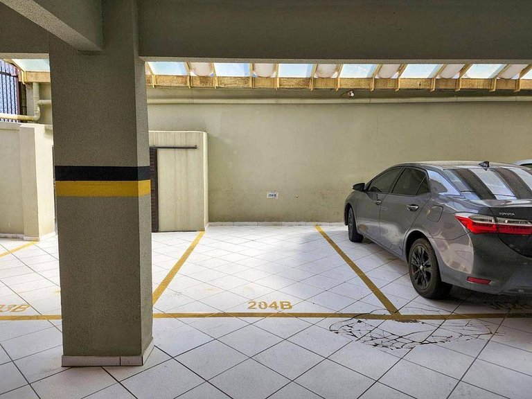 L067 | Apartamento com churrasqueira a 80m do mar.
