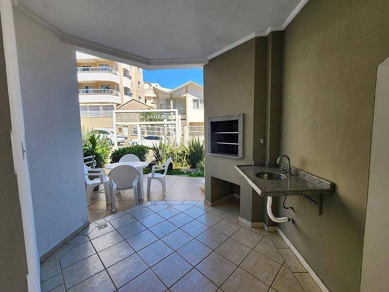 L073 | Apartamento térreo a 250 metros da praia