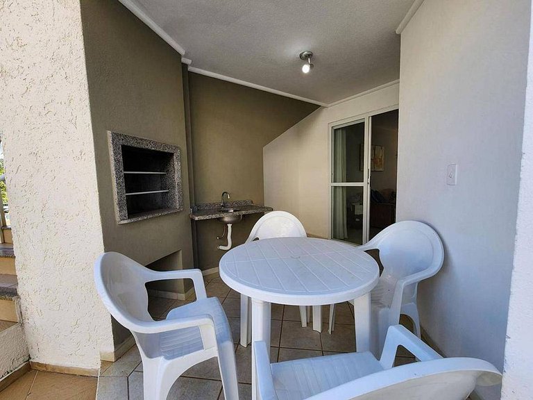L073 | Apartamento térreo a 250 metros da praia