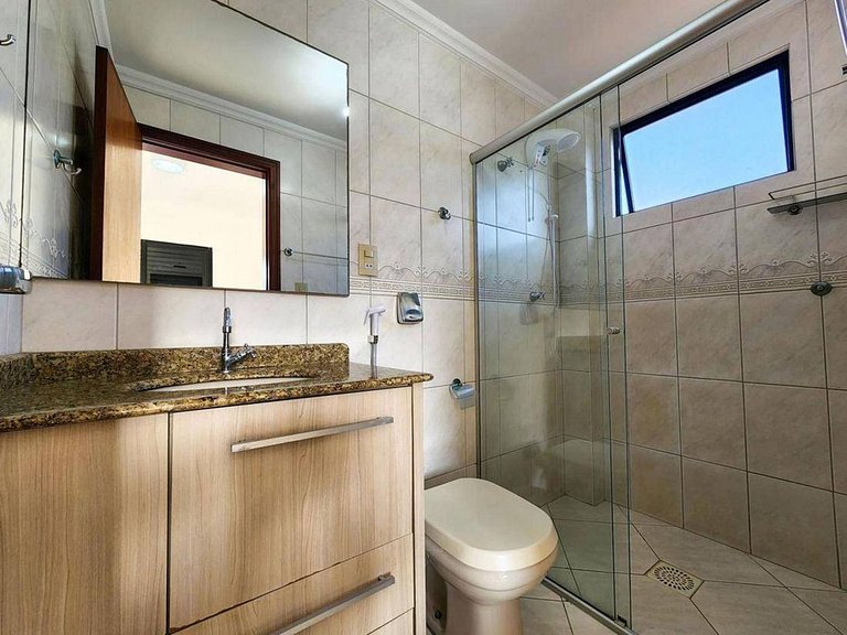 L083 | Apartamento com vista ao mar a 80m da praia