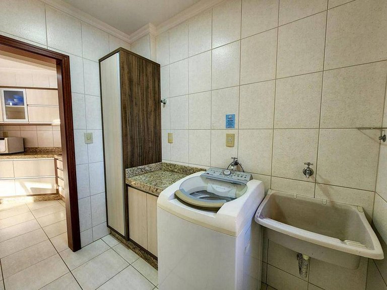 L083 | Apartamento com vista ao mar a 80m da praia