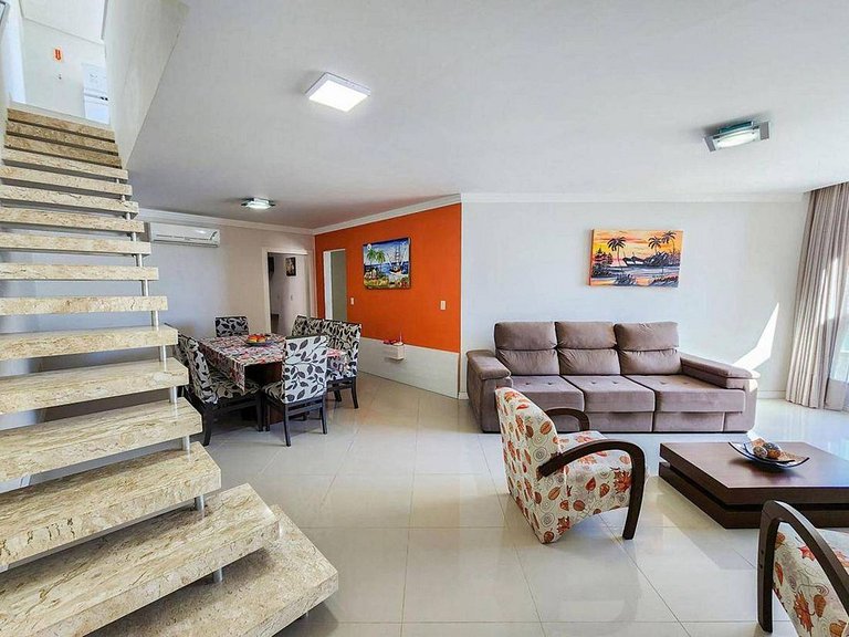 L098 | Cobertura duplex com jacuzzi e vista ao mar