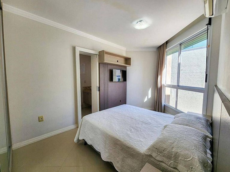 L098 | Cobertura duplex com jacuzzi e vista ao mar
