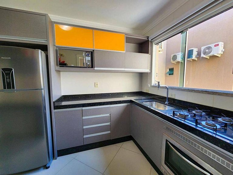 L098 | Cobertura duplex com jacuzzi e vista ao mar
